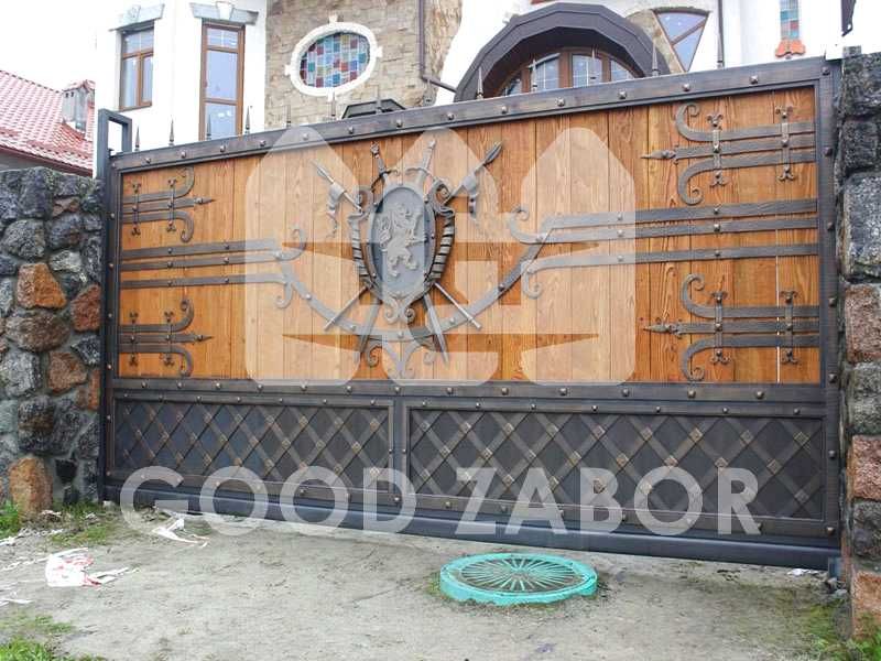 Кованые заборы с деревом